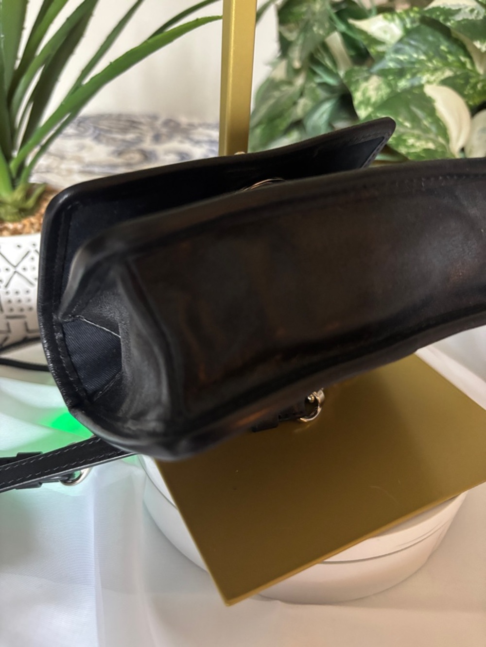 Vintage Coach Legacy Penny Crossbody with Turn-Lock Closure - Picture 10 of 17